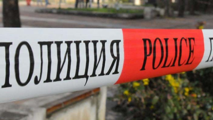 Кола с мъртъв мъж, изчезнал преди 8 месеца, изплува от язовир